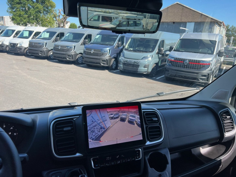 Photo 4 de l'offre de FIAT DUCATO FG NEUF: MH2 - L2H2 3.5 MAXI 180CH BVA8 S&S PACK PREMIUM CONNECT FULL OPTIONS à 43140€ chez Bretagne Utilitaires