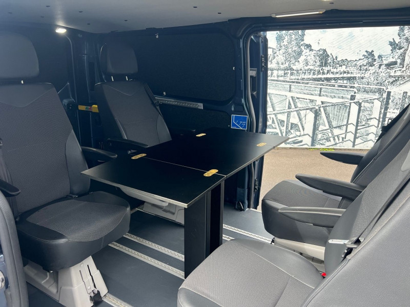 Photo 11 de l'offre de FORD TRANSIT CUSTOM FG L2H1 2.0 170CH SPORT BVA8 CAB APRRO 7 PLACES à 43140€ chez Bretagne Utilitaires