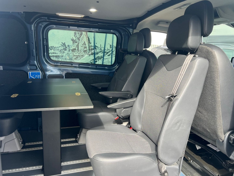 Photo 12 de l'offre de FORD TRANSIT CUSTOM FG L2H1 2.0 170CH SPORT BVA8 CAB APRRO 7 PLACES à 43140€ chez Bretagne Utilitaires