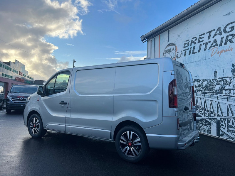 Photo 8 de l'offre de RENAULT TRAFIC III FG NEUF: GRIS HIGHLAND L1H1 3T 2.0 BLUE DCI 170CH BVA9 EXCLUSIVE + OPTIONS 4050 € à 41940€ chez Bretagne Utilitaires