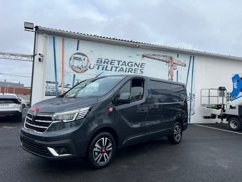 Photo 7 de l'offre de RENAULT TRAFIC III FG NEUF: GRIS COMETE L1H1 DCI 170CH BVA9 EXCLUSIVE + OPTIONS 4060 € à 41940€ chez Bretagne Utilitaires