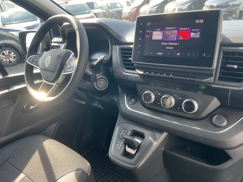 Photo 5 de l'offre de RENAULT TRAFIC III FG NOIR L1H1 3T 2.0 BLUE DCI 170 CV BVA9 EXCLUSIVE + OPTIONS à 41940€ chez Bretagne Utilitaires