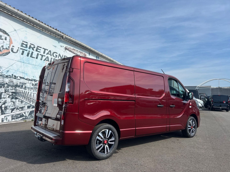 Renault TRAFIC III FG NEUF: ROUGE CARMIN 3T L2H1 170 CV BVA9 EXCLUSIVE + OPTIONS 4050 € Diesel ROGE CARMIN Occasion à vendre
