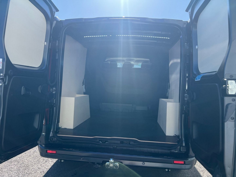 Photo 3 de l'offre de NISSAN PRIMASTAR FG NEUF: GRIS COM L2H1 3T0 2.0 DCI 170CH BVA9 CAB APPRO 5PL TEKNA + OPTIONS 3150 € à 42540€ chez Bretagne Utilitaires