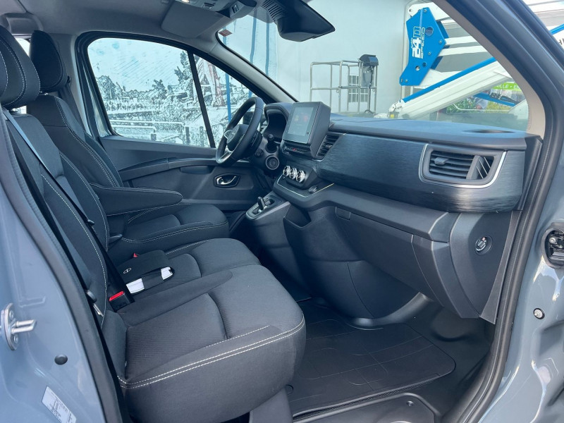 Photo 6 de l'offre de NISSAN PRIMASTAR FG GRIS PIER L2H1 3T0 2.0 DCI 170CH BVA9 CAB APPRO 6 PLACES TEKNA à 42780€ chez Bretagne Utilitaires