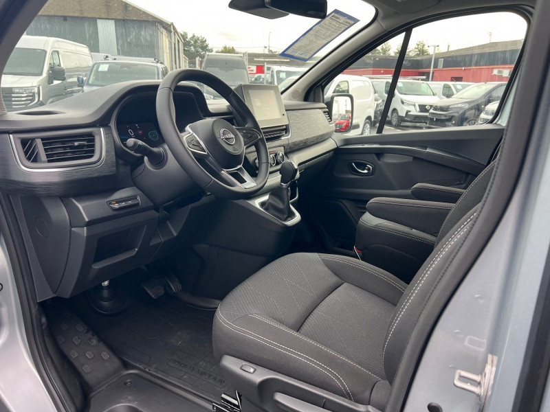 Photo 4 de l'offre de NISSAN PRIMASTAR FG 5 PLACES L1H1 2.0 DCI 150CV DCT TEKNA + OPTIONS à 41700€ chez Bretagne Utilitaires