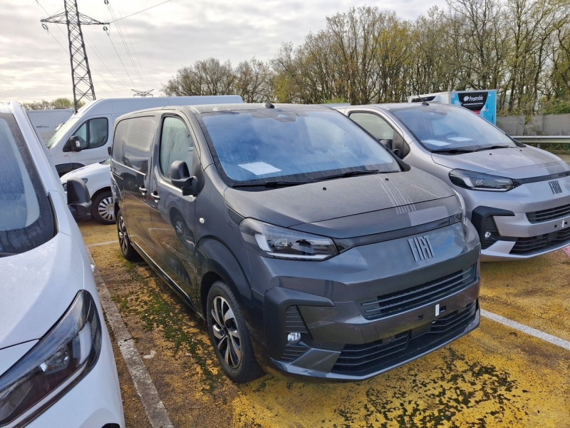 Photo 1 de l'offre de FIAT SCUDO FG NEUF: M 2.2 DIESEL 180CH EAT8 S-DESIGN + OPTIONS 2400 € à 37140€ chez Bretagne Utilitaires
