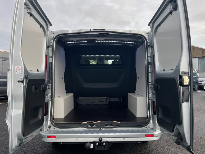 Photo 3 de l'offre de NISSAN PRIMASTAR FG 5 PLACES L1H1 2.0 DCI 150CV DCT TEKNA + OPTIONS à 41700€ chez Bretagne Utilitaires