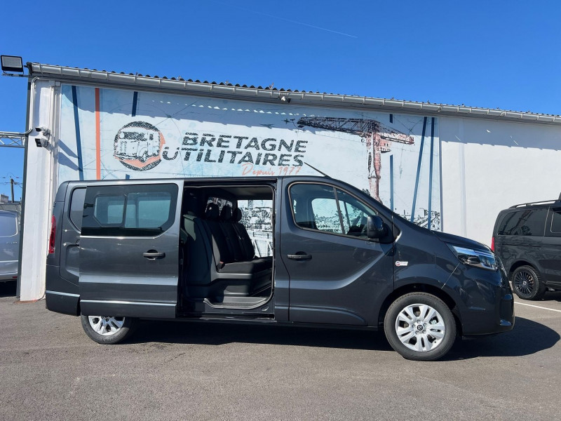 Photo 2 de l'offre de NISSAN PRIMASTAR FG NEUF: GRIS COM L2H1 3T0 2.0 DCI 170CH BVA9 CAB APPRO 5PL TEKNA + OPTIONS 3150 € à 42540€ chez Bretagne Utilitaires
