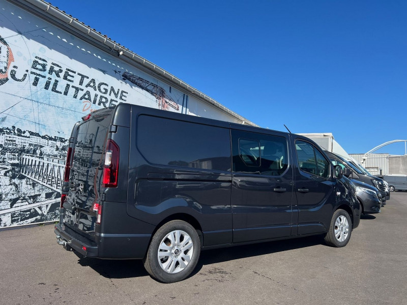 Photo 10 de l'offre de NISSAN PRIMASTAR FG NEUF: GRIS COM L2H1 3T0 2.0 DCI 170CH BVA9 CAB APPRO 5PL TEKNA + OPTIONS 3150 € à 42540€ chez Bretagne Utilitaires