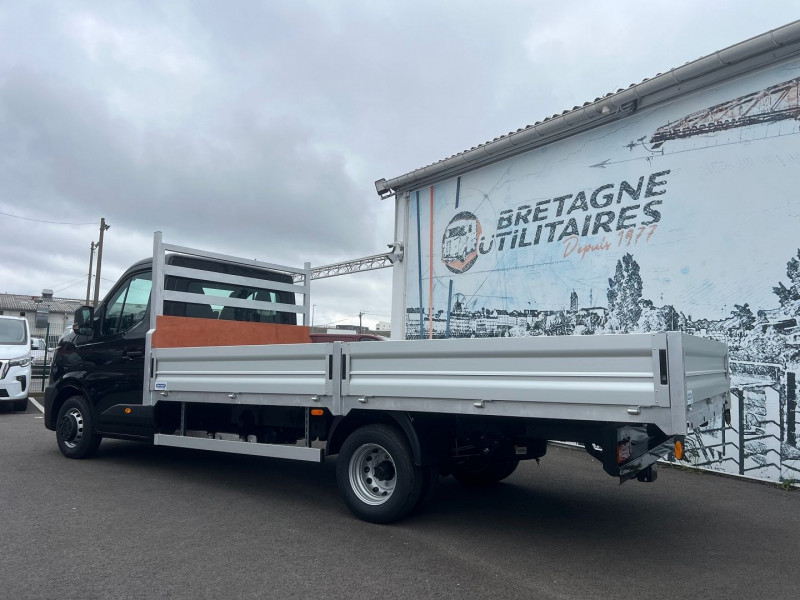Photo 2 de l'offre de NISSAN INTERSTAR CCB NEUF: NOIR PLATEAU 4700 X 2200 L4 3T5 2.0 DCI 170CH PROPULSION RJ TEKNA + OPTION à 52740€ chez Bretagne Utilitaires