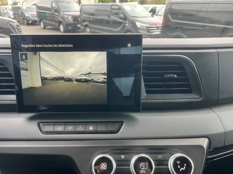 Photo 6 de l'offre de NISSAN INTERSTAR CCB NEUF: NOIR PLATEAU 4700 X 2200 L4 3T5 2.0 DCI 170CH PROPULSION RJ TEKNA + OPTION à 52740€ chez Bretagne Utilitaires