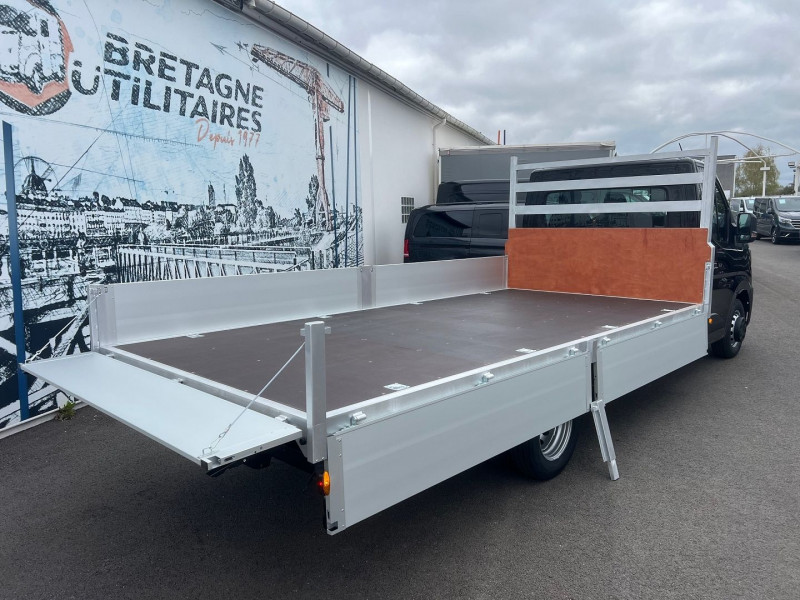 Photo 3 de l'offre de NISSAN INTERSTAR CCB NEUF: NOIR PLATEAU 4700 X 2200 L4 3T5 2.0 DCI 170CH PROPULSION RJ TEKNA + OPTION à 52740€ chez Bretagne Utilitaires