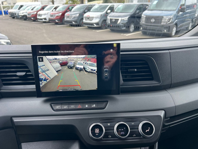 Photo 3 de l'offre de NISSAN INTERSTAR FG NEUF: L3H2 3T5 2.0 DCI 170CH EUROVIE TEKNA BVA9 + OPTIONS 3240€ à 44340€ chez Bretagne Utilitaires