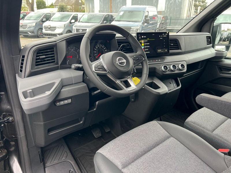 Photo 6 de l'offre de NISSAN INTERSTAR FG NEUF: L3H2 3T5 2.0 DCI 170CH EUROVIE TEKNA BVA9 + OPTIONS 3240€ à 44340€ chez Bretagne Utilitaires