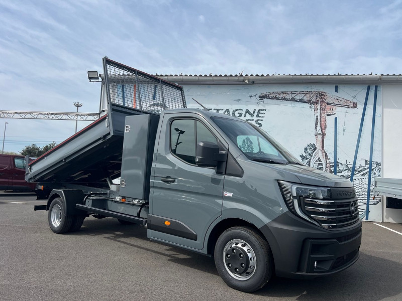 Nissan INTERSTAR CCB BENNE + COFFRE JPM L3H1 3T5 2.0 DCI 170CH PROPULSION RJ N-CONNECTA Diesel GRIS PIERRE LUNE Occasion à vendre