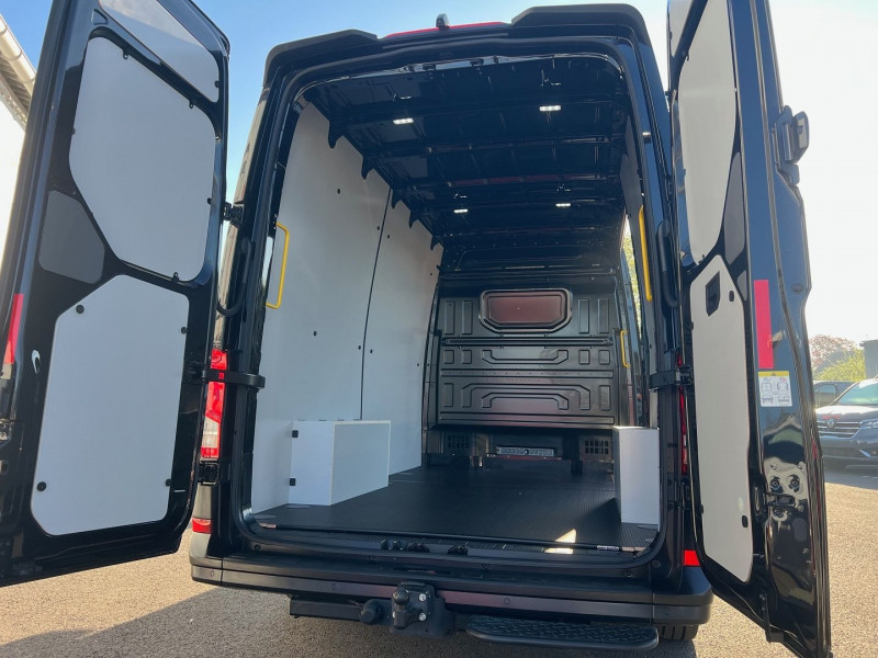 Photo 6 de l'offre de MAN TGE FG 3180 3.5T INDIVIDUAL LION S L3H3 2.0 180CH BVA + OPTIONS à 62340€ chez Bretagne Utilitaires