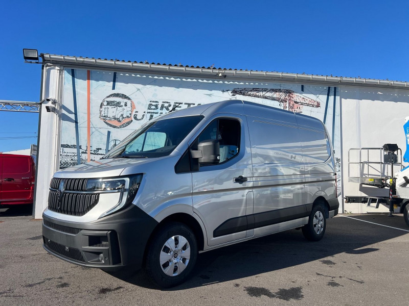 Photo 1 de l'offre de RENAULT MASTER IV FG F3500 L2H2 2.0 BLUE DCI 170CH BVA9 EXTRA + 2900 E HT D'OPTIONS à 41340€ chez Bretagne Utilitaires