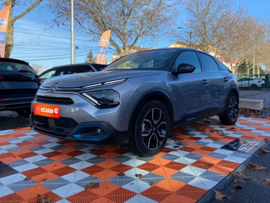 Acheter CITROEN C4 E-C4 136(100kW) SHINE PACK Toit Ouvrant 11kW Alarme chez SN Diffusion