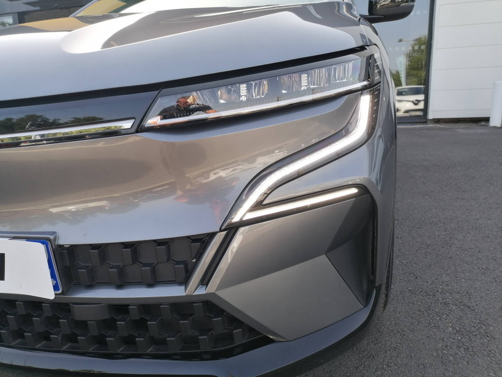 Acheter Renault Megane E-Tech Megane E-Tech EV60 220 ch super charge Equilibre 5p occasion dans les concessions du Groupe Faurie