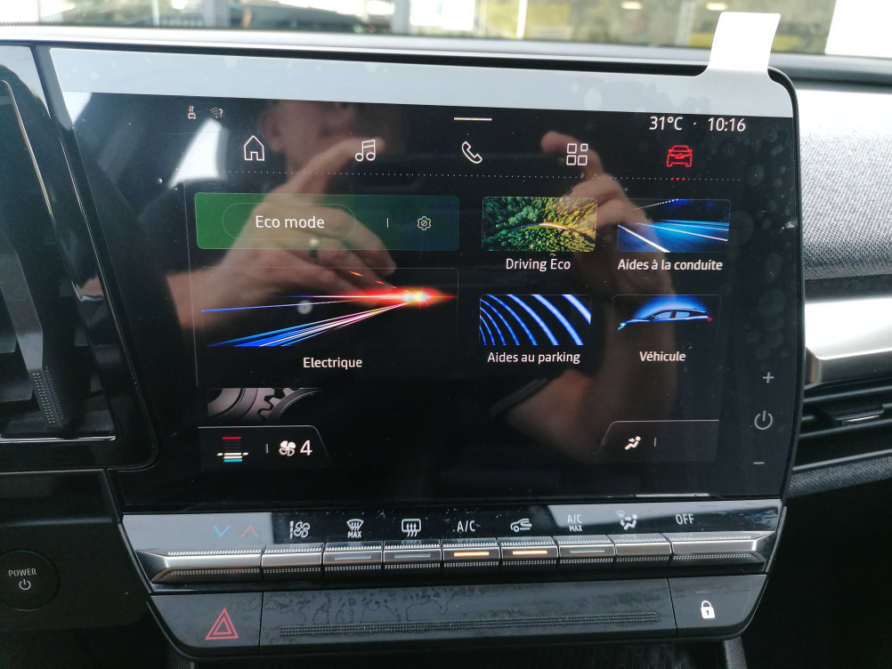 Acheter Renault Megane E-Tech Megane E-Tech EV60 220 ch super charge Equilibre 5p occasion dans les concessions du Groupe Faurie
