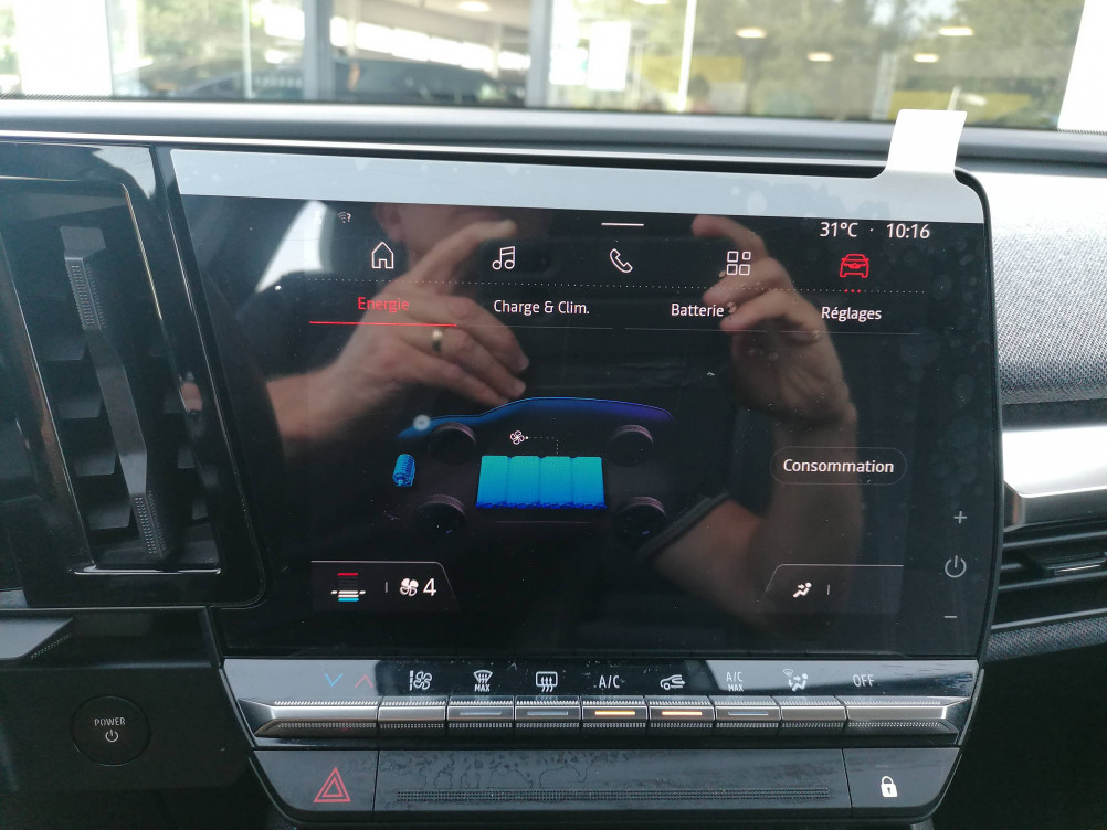 Acheter Renault Megane E-Tech Megane E-Tech EV60 220 ch super charge Equilibre 5p occasion dans les concessions du Groupe Faurie