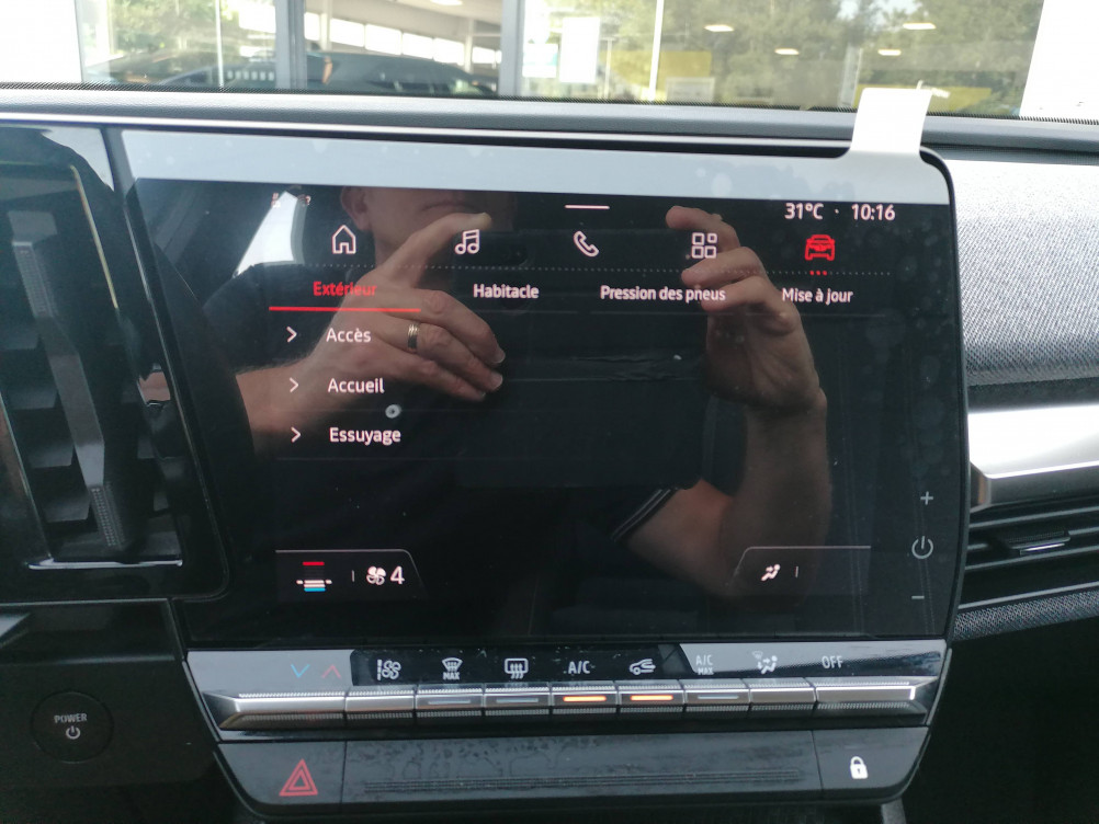 Acheter Renault Megane E-Tech Megane E-Tech EV60 220 ch super charge Equilibre 5p occasion dans les concessions du Groupe Faurie
