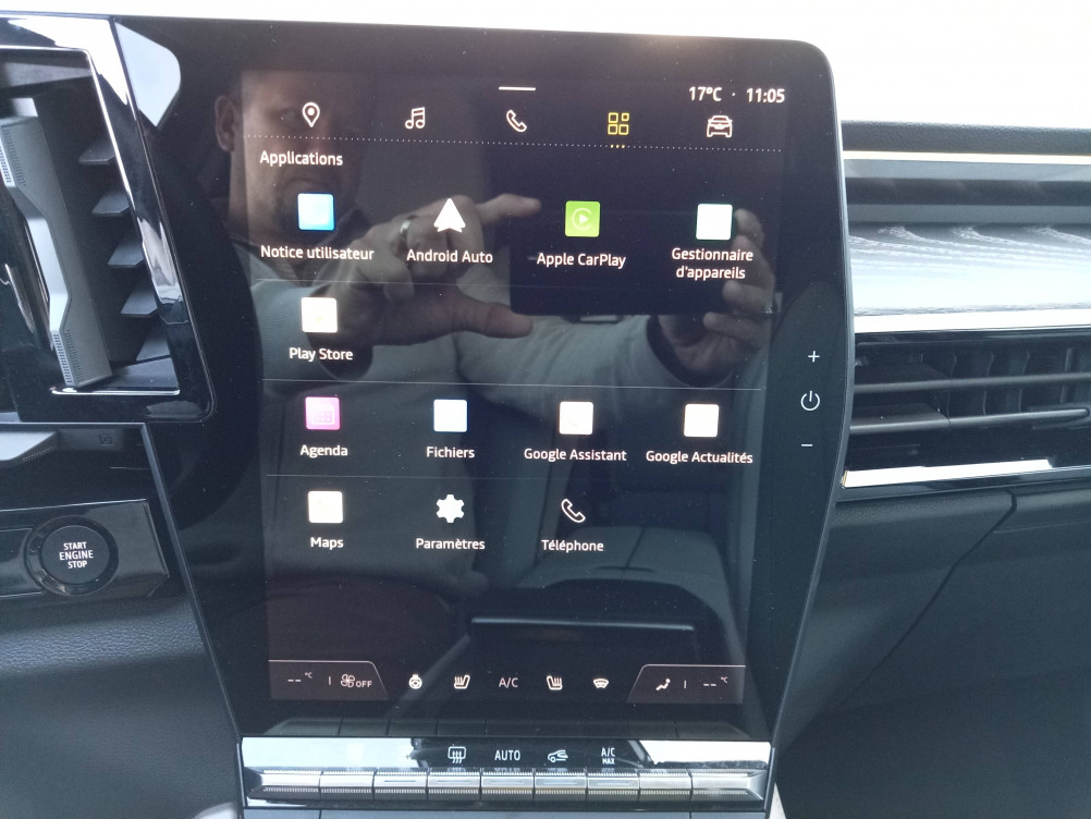 Acheter Renault Espace 6 Espace E-Tech hybrid 200 Iconic 5p occasion dans les concessions du Groupe Faurie