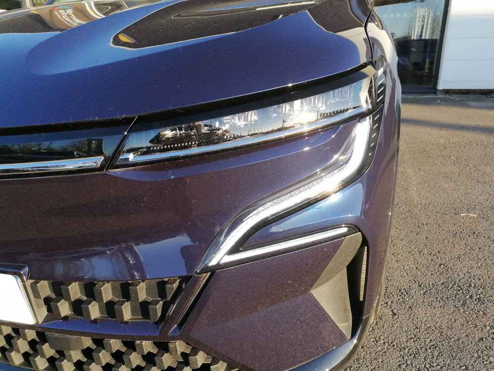 Acheter Renault Megane E-Tech Megane E-Tech EV60 220 ch super charge Equilibre 5p occasion dans les concessions du Groupe Faurie