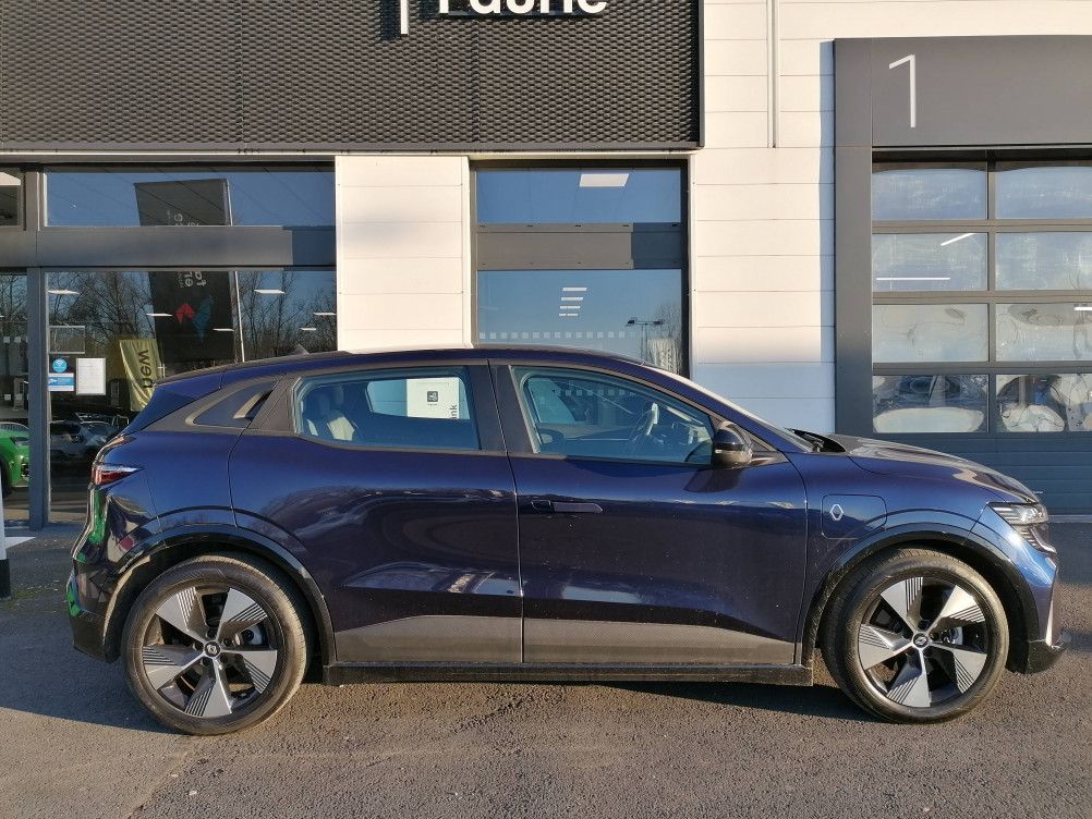 Acheter Renault Megane E-Tech Megane E-Tech EV60 220 ch super charge Equilibre 5p occasion dans les concessions du Groupe Faurie