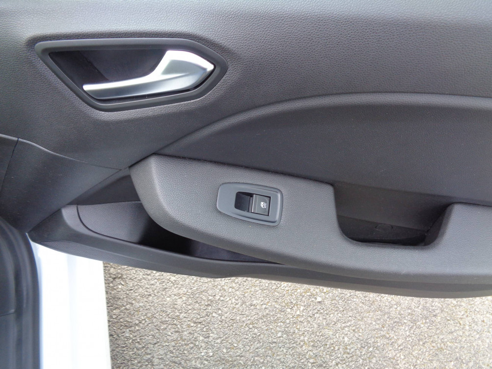 Acheter Renault Clio 5 Clio E-Tech 140 Business 5p occasion dans les concessions du Groupe Faurie