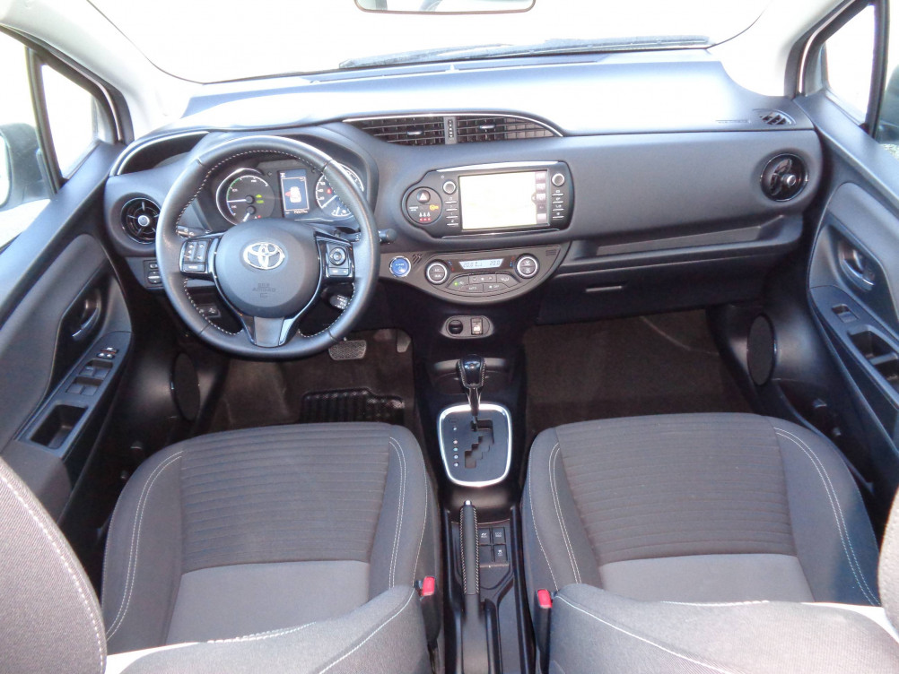 Acheter Toyota Yaris Yaris Hybride 100h Collection 5p occasion dans les concessions du Groupe Faurie