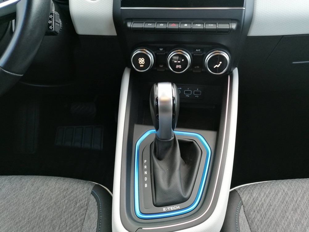Acheter Renault Clio 5 Clio E-Tech 140 - 21 Première Edition 5p occasion dans les concessions du Groupe Faurie