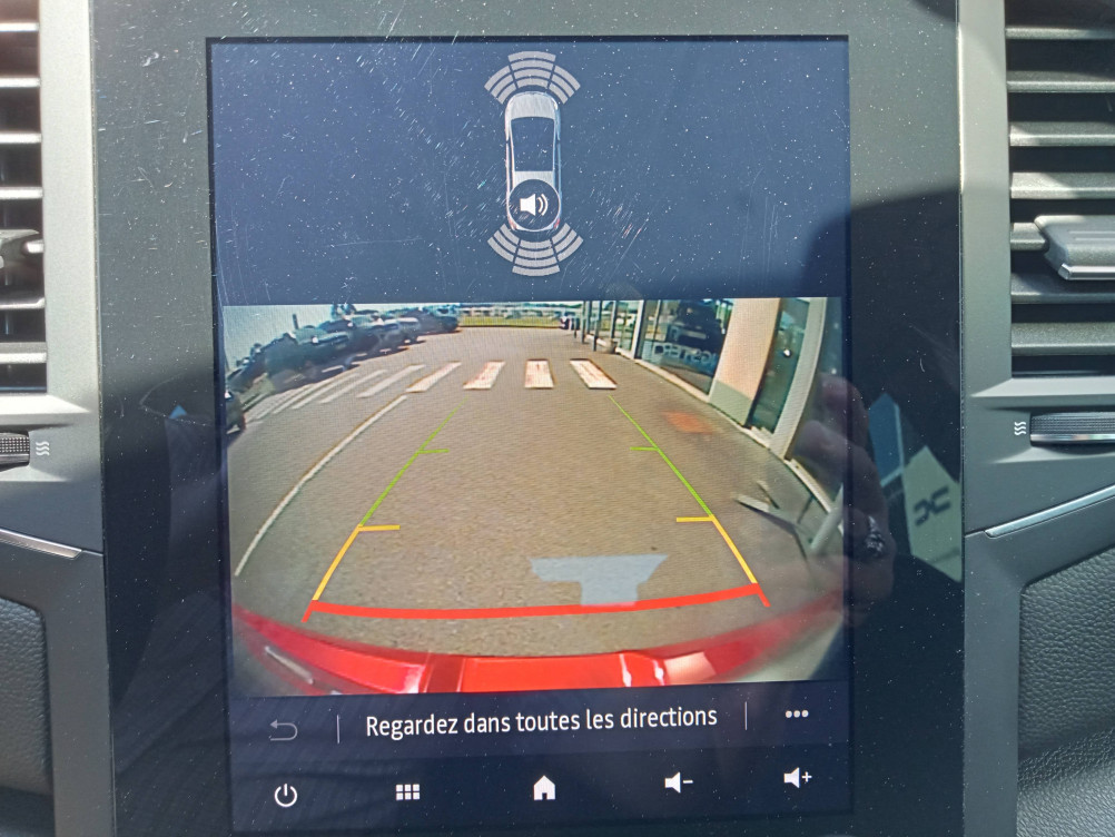 Acheter Renault Megane 4 Mégane IV Berline TCe 140 EDC FAP Intens 5p occasion dans les concessions du Groupe Faurie