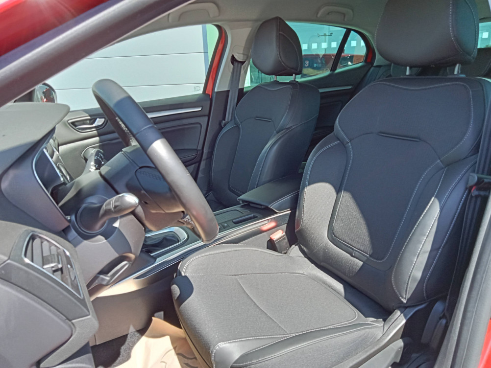 Acheter Renault Megane 4 Mégane IV Berline TCe 140 EDC FAP Intens 5p occasion dans les concessions du Groupe Faurie