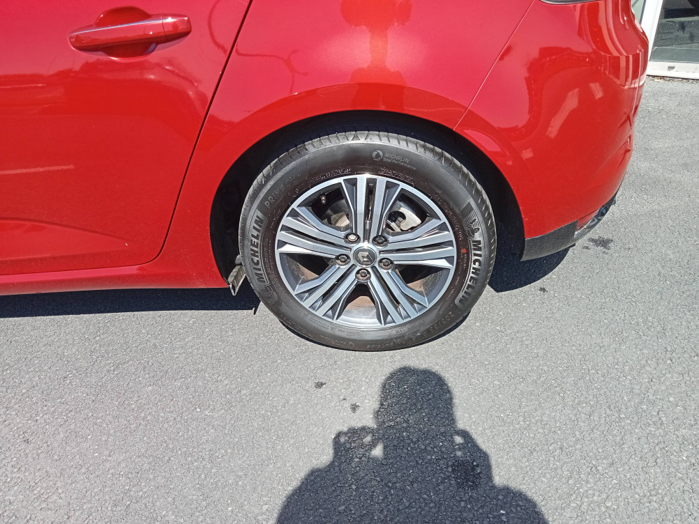 Acheter Renault Megane 4 Mégane IV Berline TCe 140 EDC FAP Intens 5p occasion dans les concessions du Groupe Faurie
