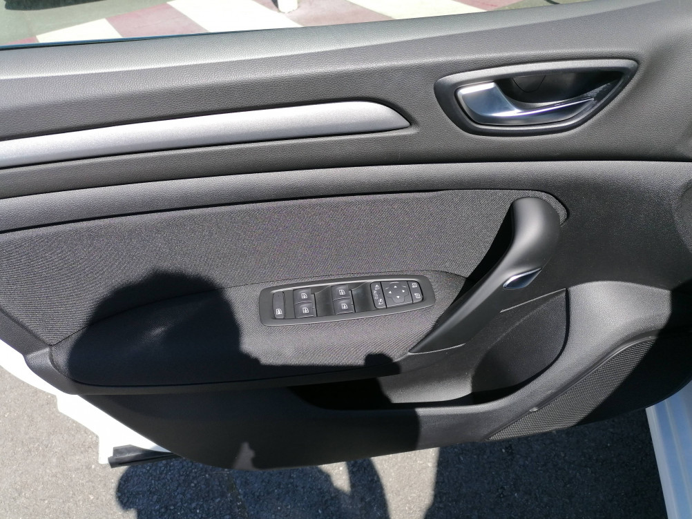 Acheter Renault Megane 4 Mégane IV Berline Blue dCi 115 Business 5p occasion dans les concessions du Groupe Faurie