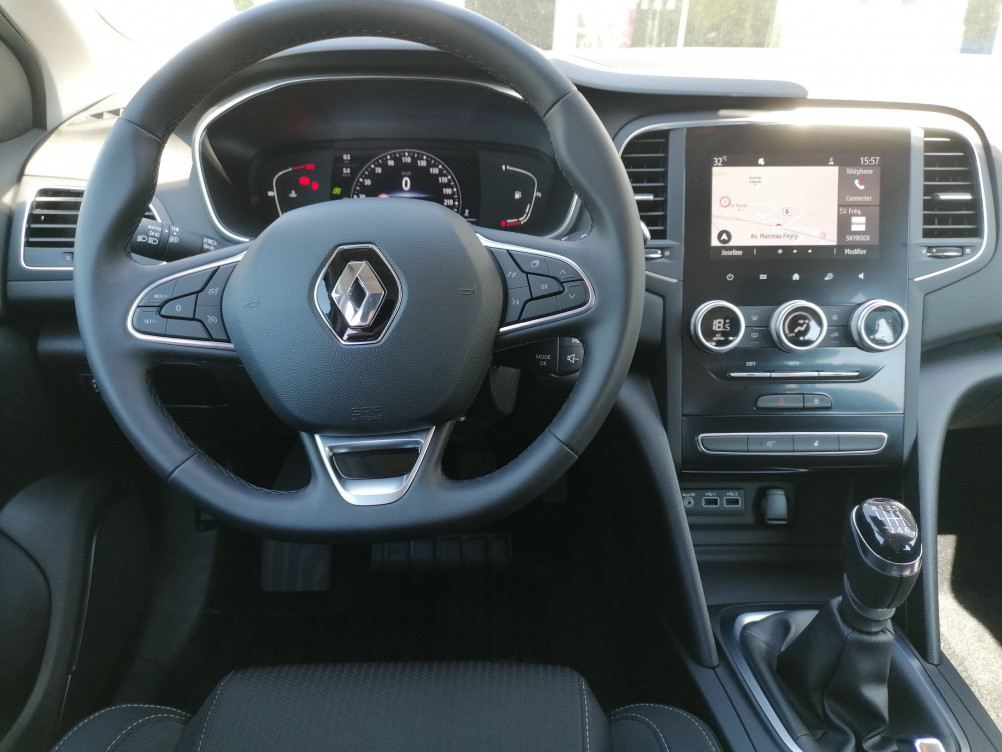 Acheter Renault Megane 4 Mégane IV Berline Blue dCi 115 Business 5p occasion dans les concessions du Groupe Faurie
