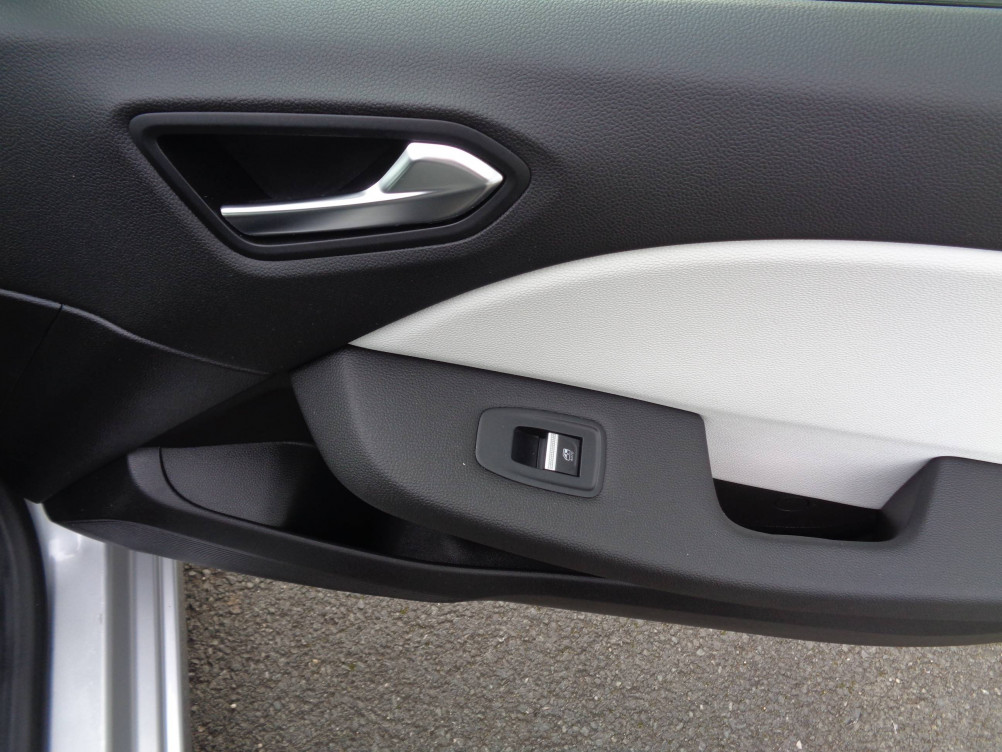 Acheter Renault Clio 5 Clio E-Tech 140 Intens 5p occasion dans les concessions du Groupe Faurie