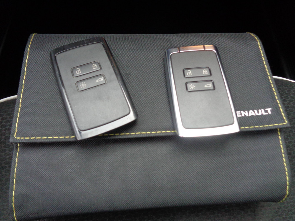 Acheter Renault Clio 5 Clio E-Tech 140 Intens 5p occasion dans les concessions du Groupe Faurie