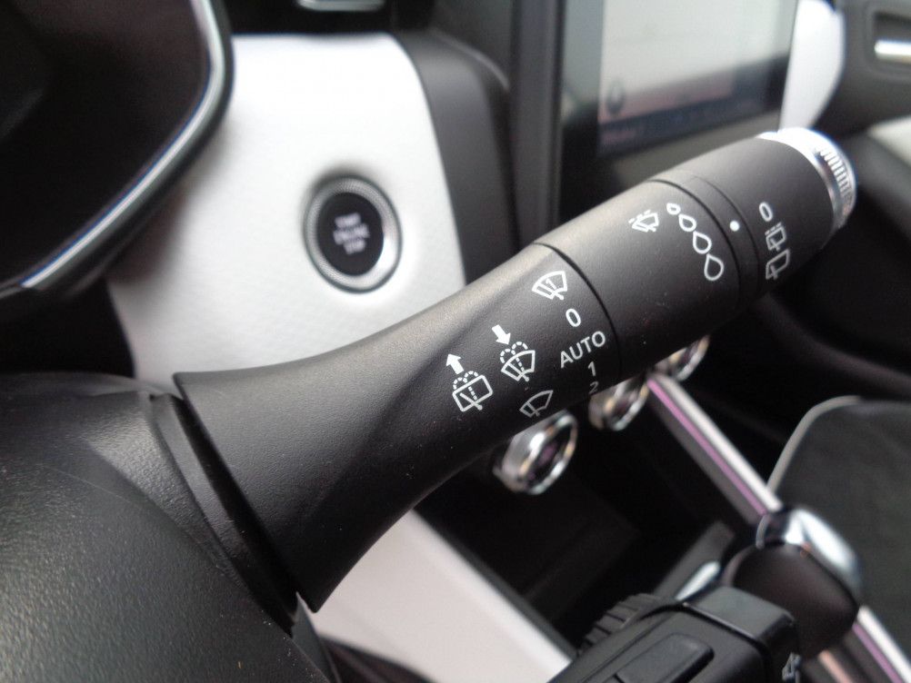 Acheter Renault Clio 5 Clio E-Tech 140 Intens 5p occasion dans les concessions du Groupe Faurie