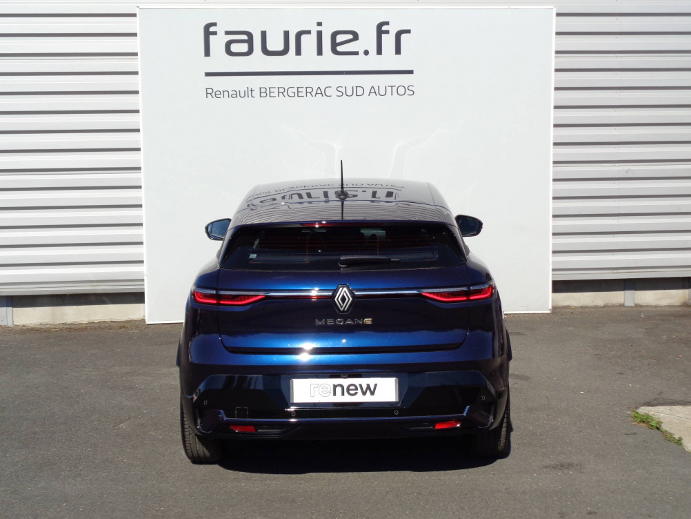 Acheter Renault Megane E-Tech Megane E-Tech EV40 130ch standard charge Equilibre 5p occasion dans les concessions du Groupe Faurie