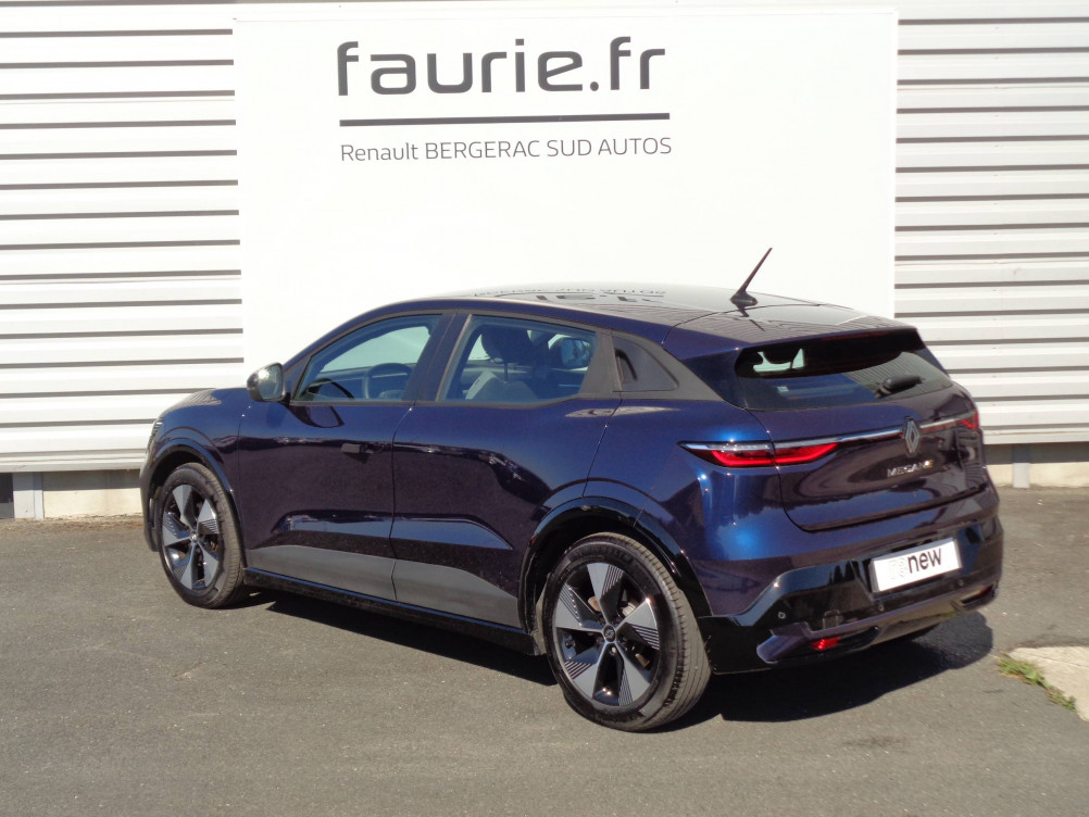 Acheter Renault Megane E-Tech Megane E-Tech EV40 130ch standard charge Equilibre 5p occasion dans les concessions du Groupe Faurie