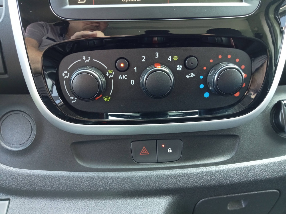 Acheter Renault Trafic 3 TRAFIC FGN L1H1 1000 KG DCI 120 E6 GRAND CONFORT 4p occasion dans les concessions du Groupe Faurie