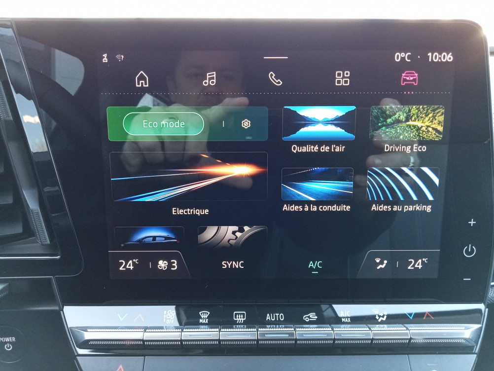 Acheter Renault Megane E-Tech Megane E-Tech EV60 220 ch super charge Equilibre 5p occasion dans les concessions du Groupe Faurie