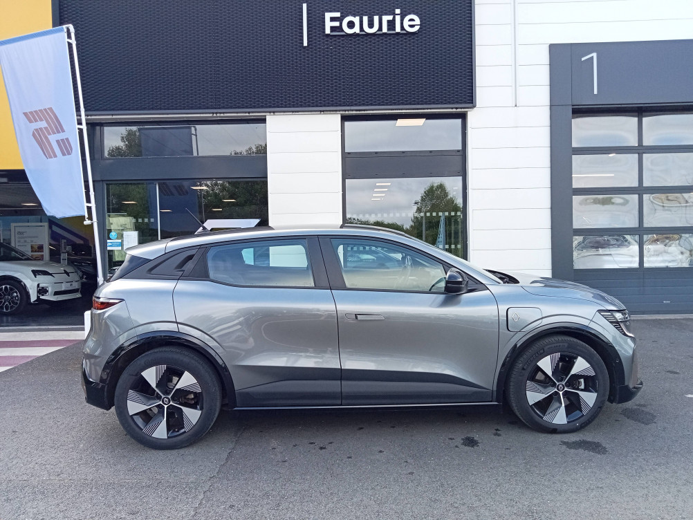 Acheter Renault Megane E-Tech Megane E-Tech EV60 220 ch optimum charge Equilibre 5p occasion dans les concessions du Groupe Faurie