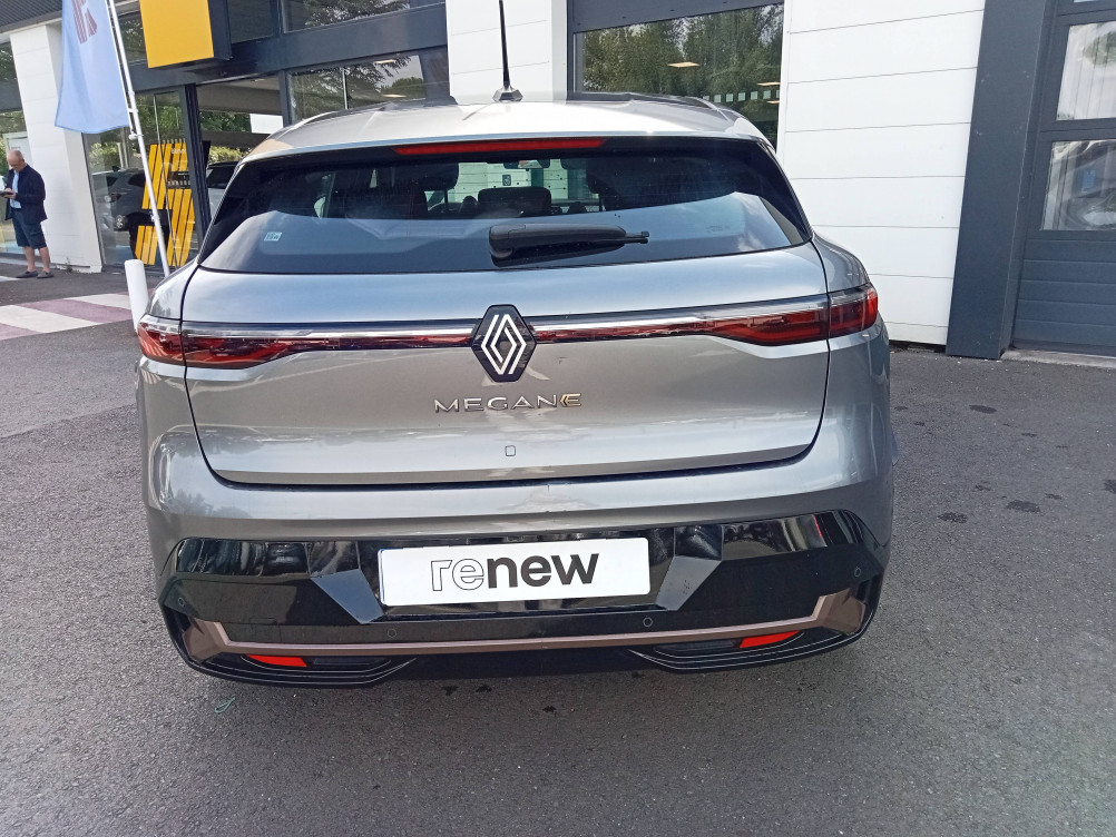 Acheter Renault Megane E-Tech Megane E-Tech EV60 220 ch optimum charge Equilibre 5p occasion dans les concessions du Groupe Faurie