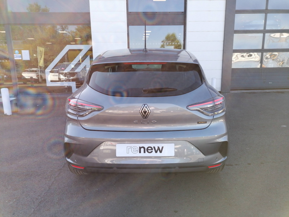 Acheter Renault Clio 5 Clio E-Tech full hybrid 145 Evolution 5p occasion dans les concessions du Groupe Faurie