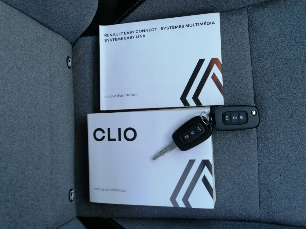 Acheter Renault Clio 5 Clio E-Tech full hybrid 145 Evolution 5p occasion dans les concessions du Groupe Faurie