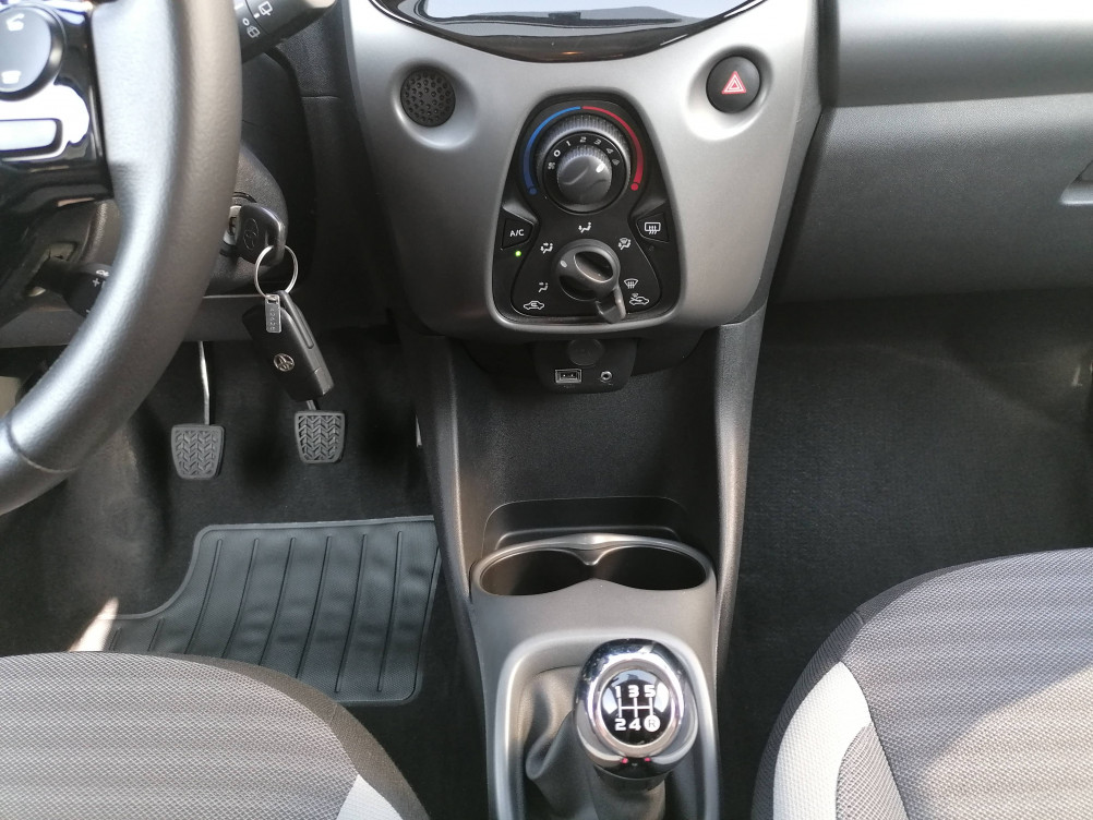Acheter Toyota Aygo Aygo 1.0 VVT-i x-play 5p occasion dans les concessions du Groupe Faurie